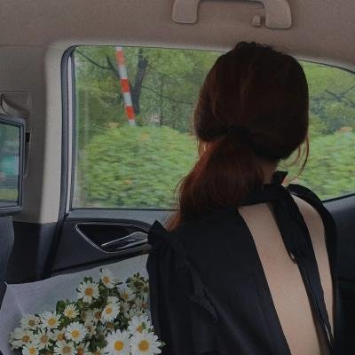 素人嘉宾又出大瓜：脚踏两条船，节目组紧急叫停，短时间内